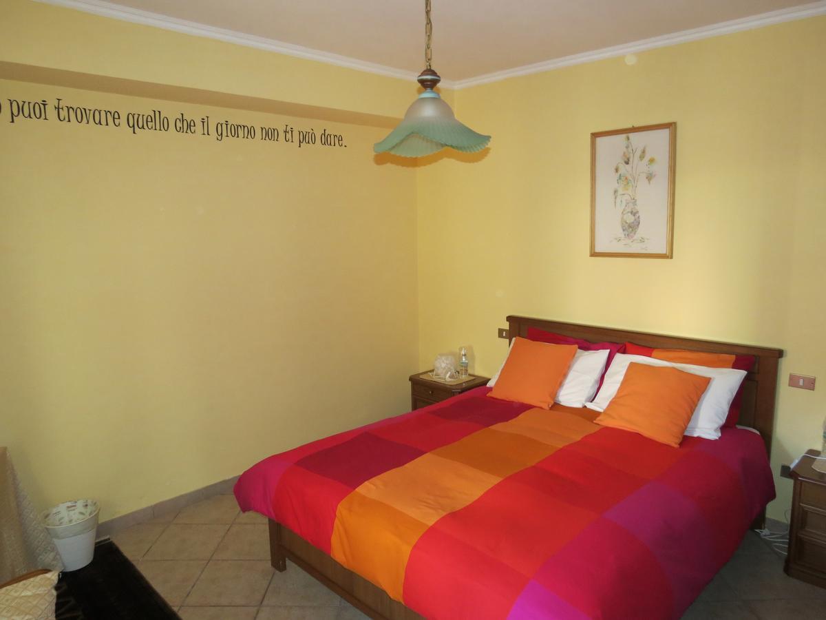 Massa d'Albe B&B A Casa Di Nonna מראה חיצוני תמונה
