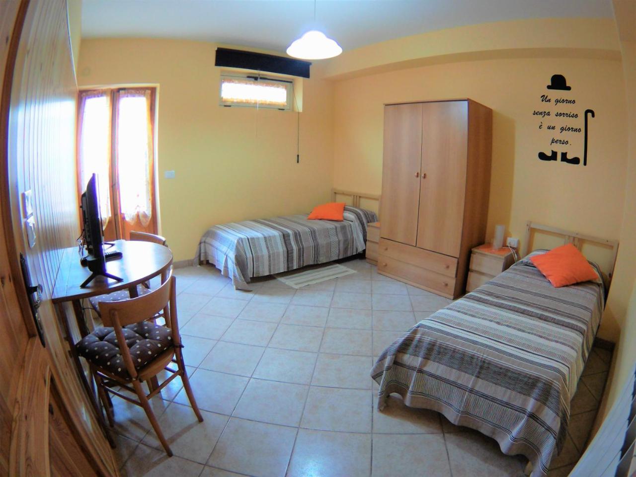 Massa d'Albe B&B A Casa Di Nonna מראה חיצוני תמונה