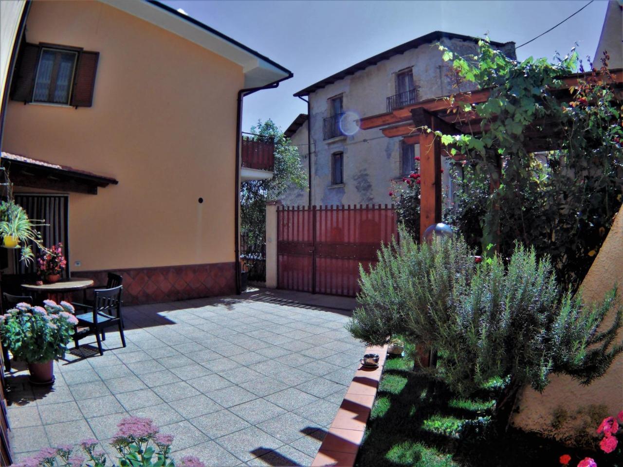 Massa d'Albe B&B A Casa Di Nonna מראה חיצוני תמונה